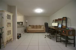 5154 Puritan Cir, Tampa, FL 33617 - Photo 11