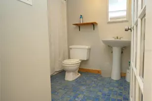 5154 Puritan Cir, Tampa, FL 33617 - Photo 5