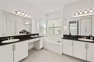 32208 Rosewood Meadow Ln, Wesley Chapel, FL 33543 - Photo 17