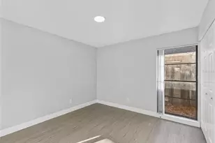 10707 Crowngate Ln, Tampa, FL 33624 - Photo 19