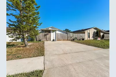 10707 Crowngate Lane, Tampa, FL 33624 - Photo 3