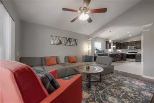 31203 Hannigan Pl, Wesley Chapel, FL 33543 - Photo 27