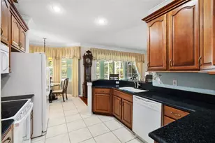 4906 Willow Ridge Terrace, Valrico, FL 33596 - Photo 17