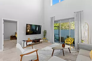 8711 Terracina Lake Dr, Tampa, FL 33625 - Photo 7