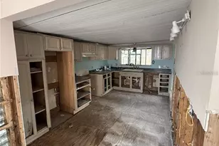 8780 43rd Ave N, Saint Petersburg, FL 33709 - Photo 13