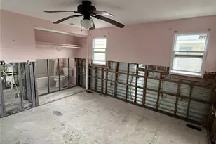 8780 43rd Ave N, Saint Petersburg, FL 33709 - Photo 9
