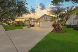 2112 Climbing Ivy Dr, Tampa, FL 33618 - Photo 1