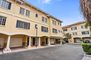 5246 Hampton Beach Pl, Tampa, FL 33609 - Photo 1