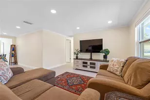 9203 51st St N, Pinellas Park, FL 33782 - Photo 9