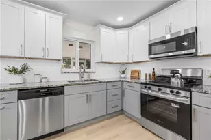 6850 7th St S, Saint Petersburg, FL 33705 - Photo 19