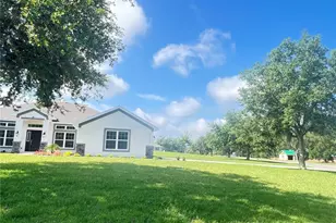 37266 Hidden Vw Cir, Dade City, FL 33523 - Photo 5