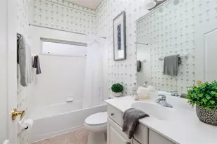 4560 Legacy Ct, Sarasota, FL 34241 - Photo 23