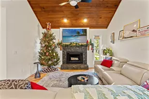 720 Natalie Ln, Palm Harbor, FL 34683 - Photo 17