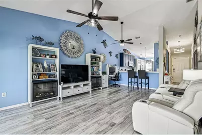 4210 Caddie Drive E #202, Bradenton, FL 34203 - Photo 9