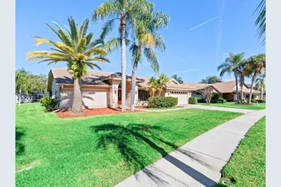 607 Waterford Circle E, Tarpon Springs, FL 34688 - Photo 3