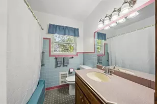 6221 Dartmouth Ave N, Saint Petersburg, FL 33710 - Photo 27