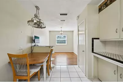 6221 Dartmouth Avenue N, Saint Petersburg, FL 33710 - Photo 13