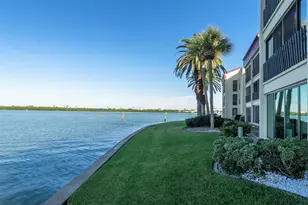 868 Bayway Blvd, Clearwater Beach, FL 33767 - Photo 35