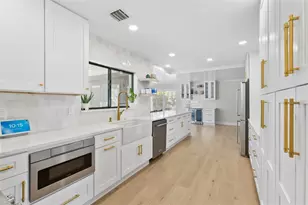 2618 S Bryant Cir, Tampa, FL 33629 - Photo 7