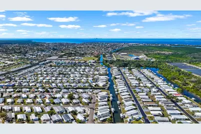 134 W Saint Annes Circle, Apollo Beach, FL 33572 - Photo 21