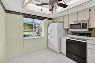 2211 Lark Cir W, Palm Harbor, FL 34684 - Photo 15