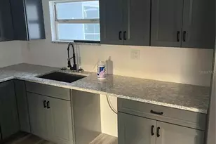 1006 Kenmore Dr, Brandon, FL 33510 - Photo 7