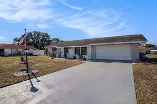 704 Brannen Cir, Sun City Center, FL 33573 - Photo 1