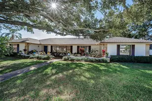 2391 Roberta Ln, Clearwater, FL 33764 - Photo 1