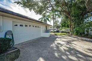 2391 Roberta Ln, Clearwater, FL 33764 - Photo 35