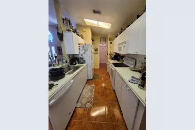 8430 Madrid Road, Weeki Wachee, FL 34613 - Photo 5