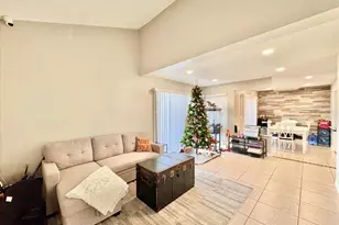 6345 Newtown Cir, Tampa, FL 33615 - Photo 13