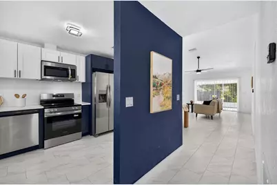 7819 Chaperon Court, Tampa, FL 33637 - Photo 9