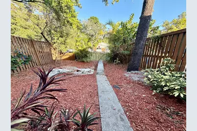 14604 Pine Glen Circle, Lutz, FL 33559 - Photo 13