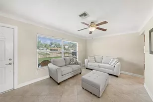 6930 30th Ave N, Saint Petersburg, FL 33710 - Photo 9