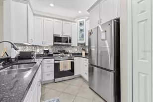 4103 Via Piedra Cir, Sarasota, FL 34233 - Photo 11