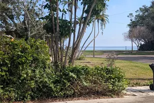 111 58th Ave S, Saint Petersburg, FL 33705 - Photo 9