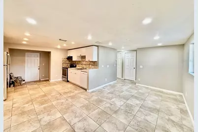 2406 S 69th Street #A, Tampa, FL 33619 - Photo 3
