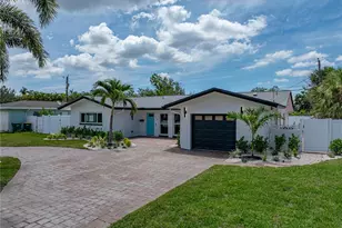 6709 Cardinal Dr S, Saint Petersburg, FL 33707 - Photo 71