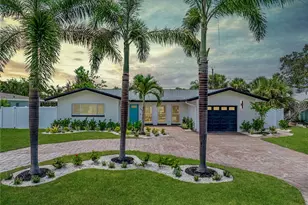 6709 Cardinal Dr S, Saint Petersburg, FL 33707 - Photo 1