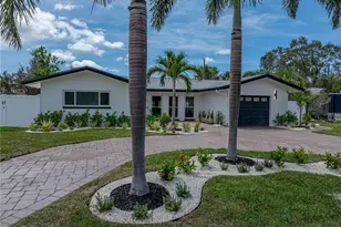6709 Cardinal Dr S, Saint Petersburg, FL 33707 - Photo 69