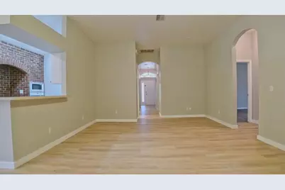 309 Citrus Landing Drive, Plant City, FL 33563 - Photo 5