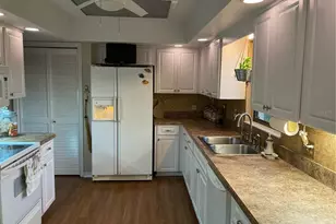 3006 Bolt Dr, Palm Harbor, FL 34685 - Photo 5