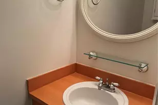 105 4th Ave NE, Saint Petersburg, FL 33701 - Photo 13