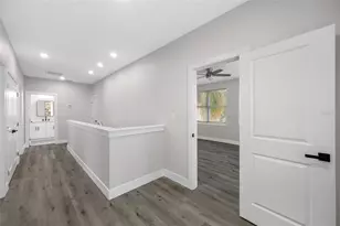 6910 Dartmouth Ave N, Saint Petersburg, FL 33710 - Photo 13