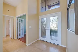1144 Darlington Oak Dr NE, Saint Petersburg, FL 33703 - Photo 3