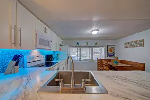 6427 W Richard Dr, Weeki Wachee, FL 34607 - Photo 9