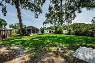 2263 Curtis Dr N, Clearwater, FL 33764 - Photo 45