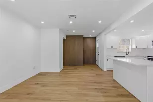 10906 N 28th St, Tampa, FL 33612 - Photo 11