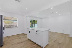 10906 N 28th St, Tampa, FL 33612 - Photo 17