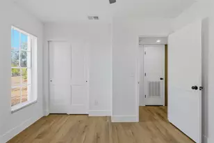 10906 N 28th St, Tampa, FL 33612 - Photo 19